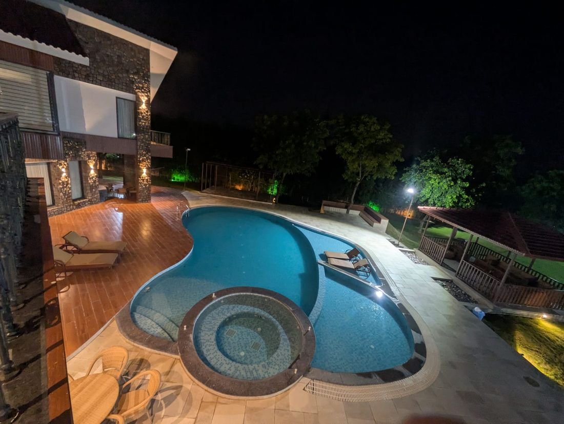 The lagoon pool and villa at Palmwood Hills — 12