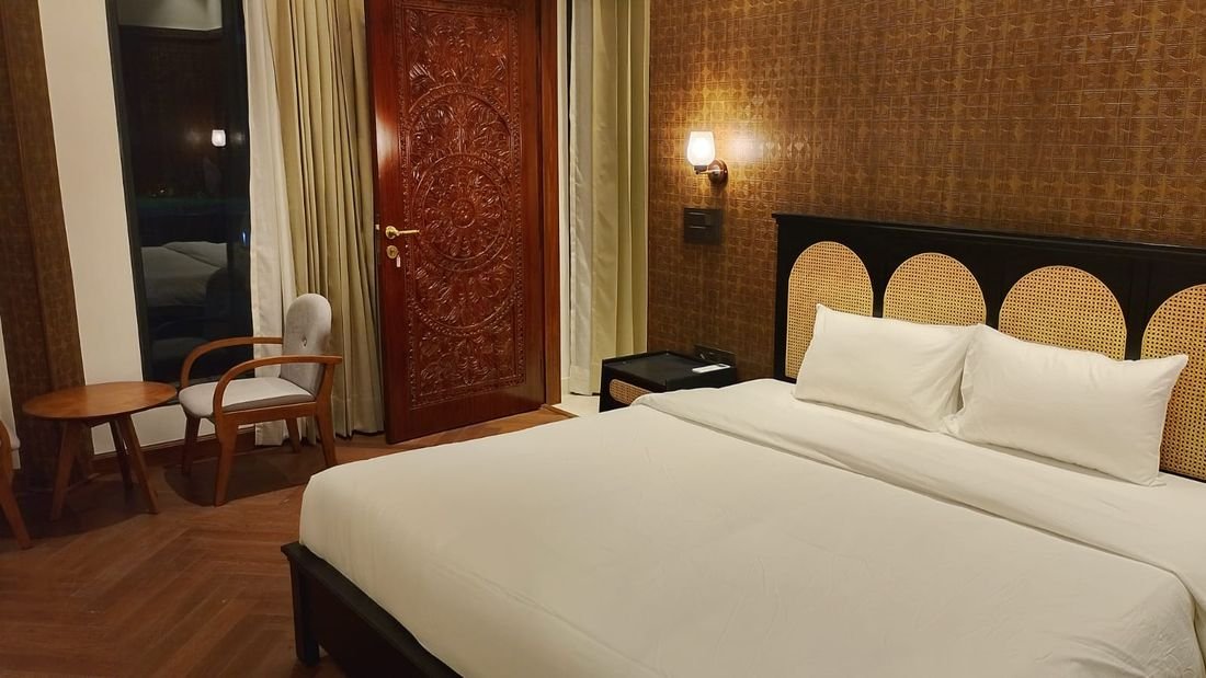 An en-suite bedroom at Palmwood Hills — 2